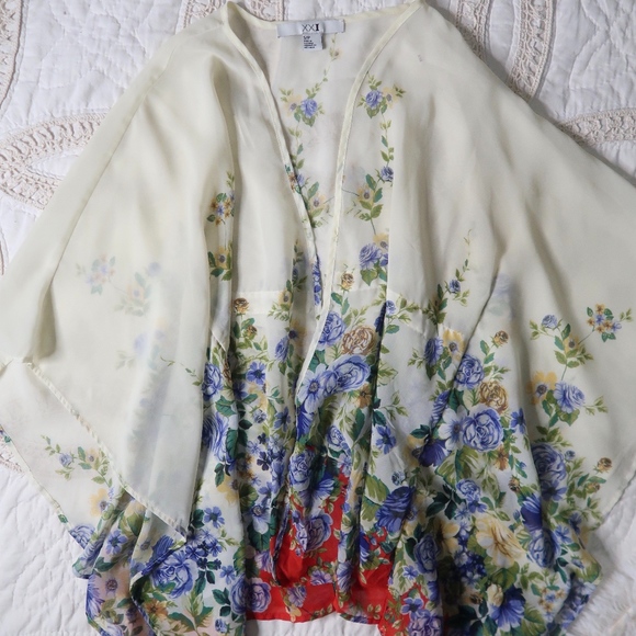 Floral Kimono - Picture 1 of 1